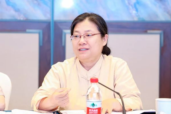 北京老舍茶馆有限公司董事长尹智君应邀参加中国茶叶学会茶艺专业委员会、湖州陆羽茶文化研究会联合在浙江省湖州市主办茶文化研究学术沙龙